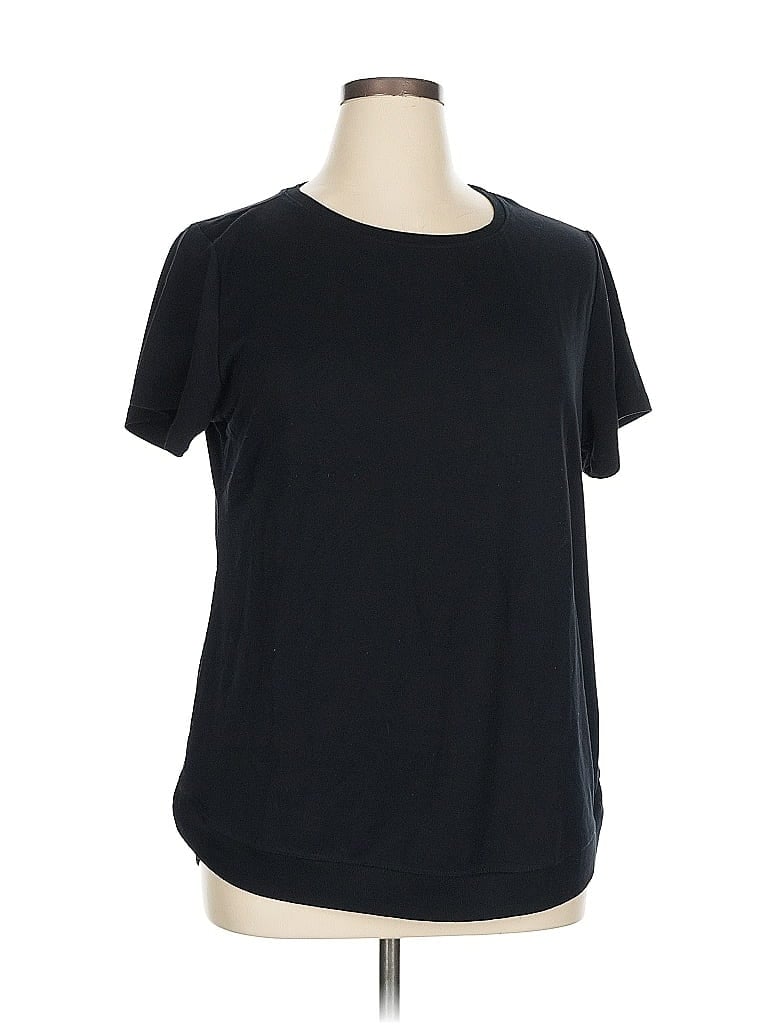 Click to view more detailed imagery on our partner's website Pre-owned Danskin Short Sleeve T-shirt In Black