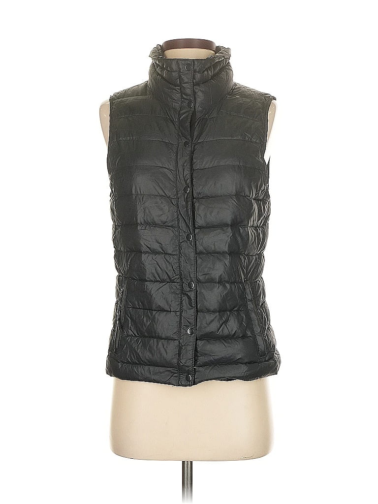 Pre-owned Gap Vest In Black
