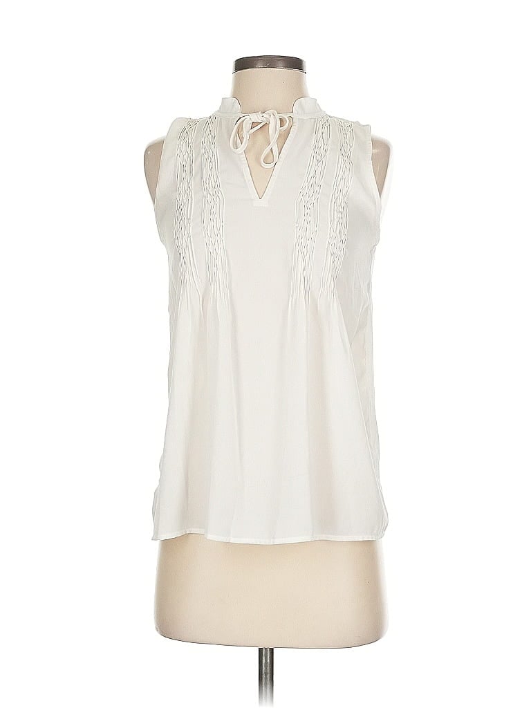 Click to view more detailed imagery on our partner's website Pre-owned Ann Taylor Loft Sleeveless Blouse In White