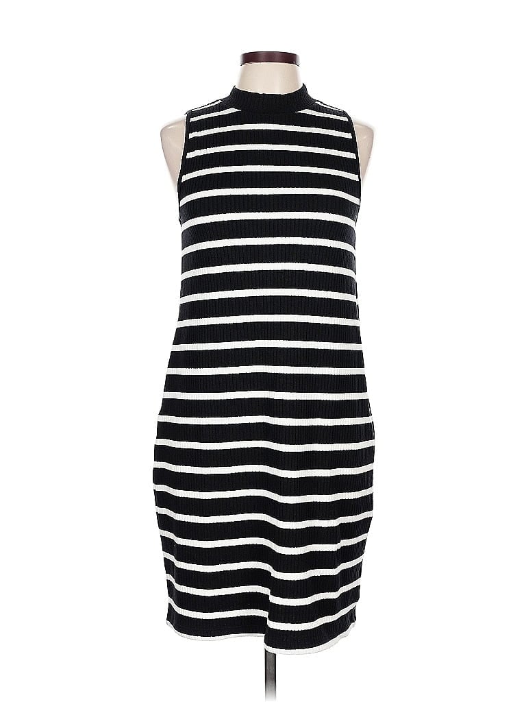 Pre-owned Old Navy Casual Dress In Black