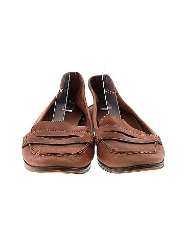 Crown Vintage Flats (view 2)
