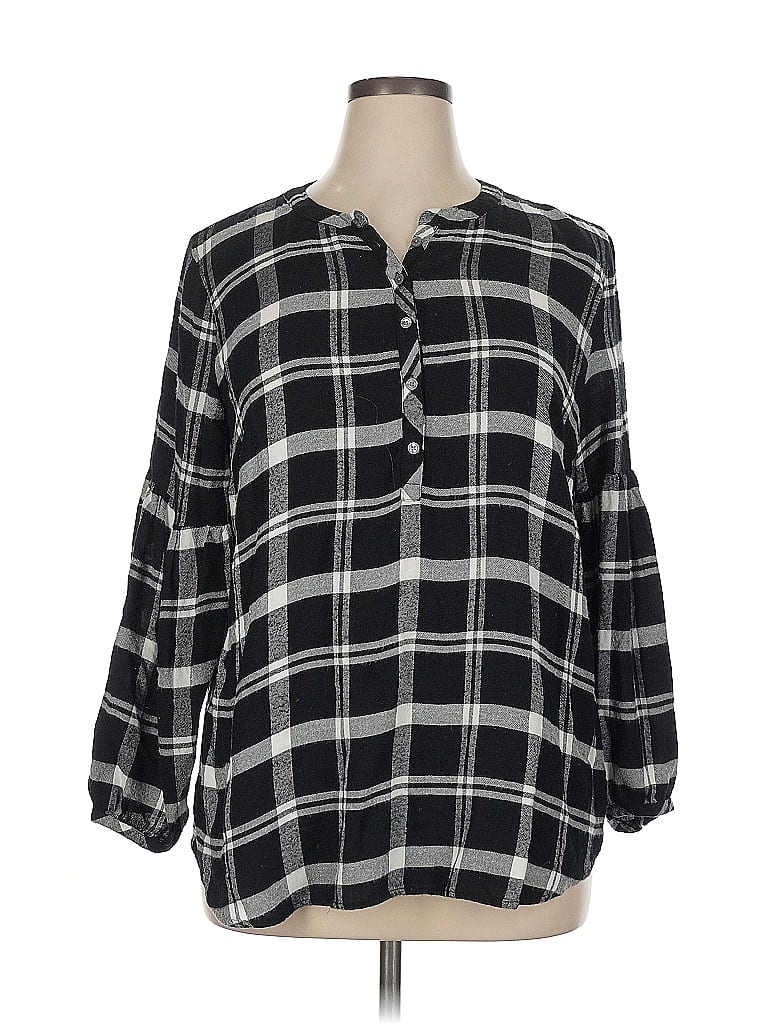 Click to view more detailed imagery on our partner's website Pre-owned Talbots 3/4 Sleeve Blouse In Black