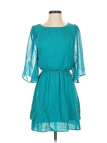 Alice + Olivia Casual Dress (view 1)