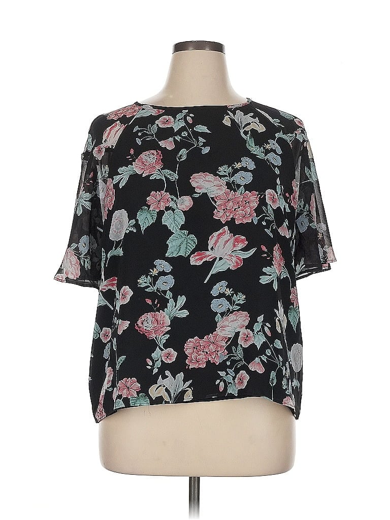 Pre-owned Vince Camuto Short Sleeve Blouse In Black