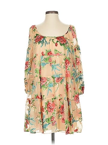 Alice + Olivia Casual Dress (view 1)