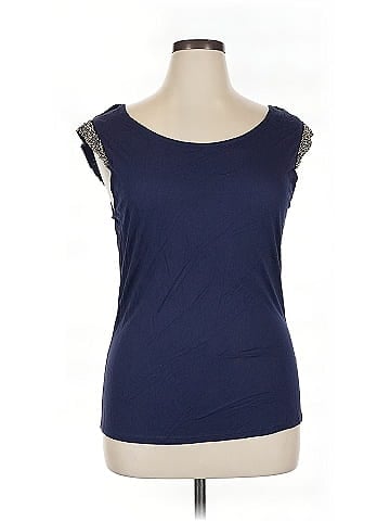 Jennifer Lopez Sleeveless Top (view 1)