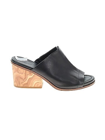 Vince. Sandals (view 1)