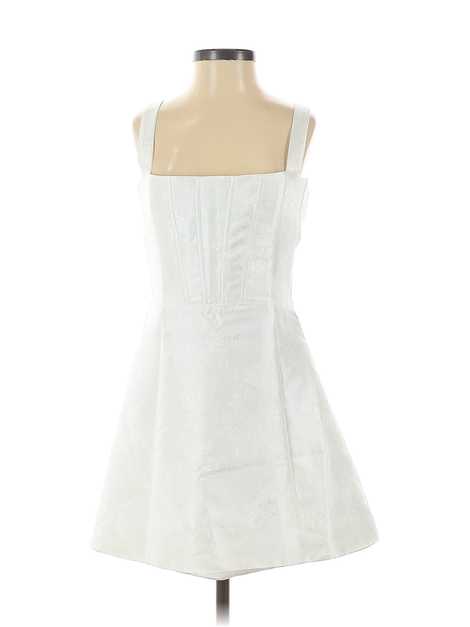 V. Chapman 100% Polyester White Cocktail Dress Size 2