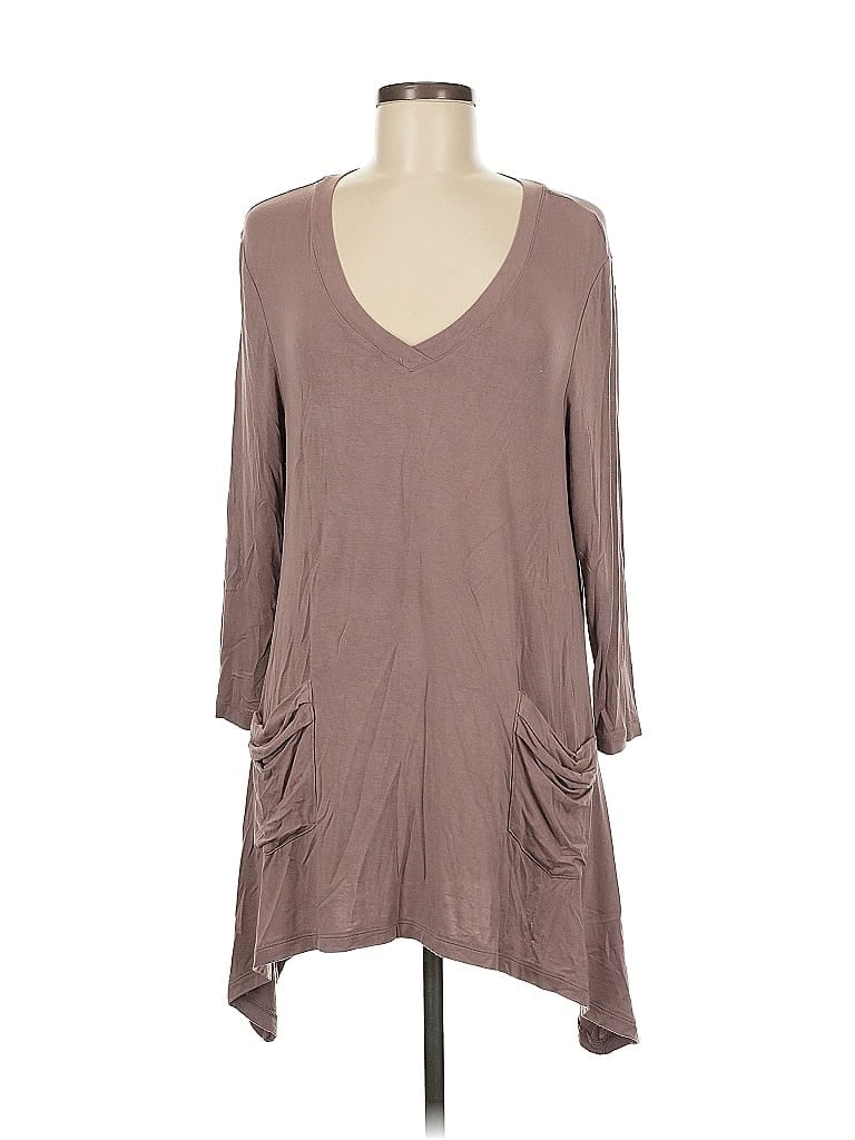 Pre-owned Logo By Lori Goldstein 3/4 Sleeve T-shirt In Brown