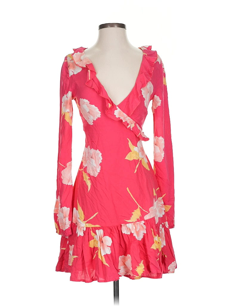 Click to view more detailed imagery on our partner's website Pre-owned Billabong Cocktail Dress In Pink