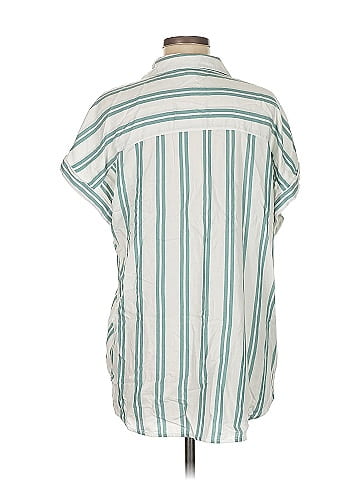 BeachLunchLounge Short Sleeve Button-Down Shirt (view 2)