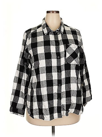 Time and Tru 3/4 Sleeve Button-Down Shirt (view 1)