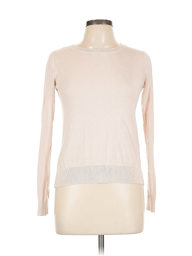 Click to view more detailed imagery on our partner's website Pre-owned Forever 21 Pullover Sweater In White