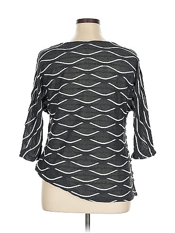 ECI 3/4 Sleeve Blouse (view 2)