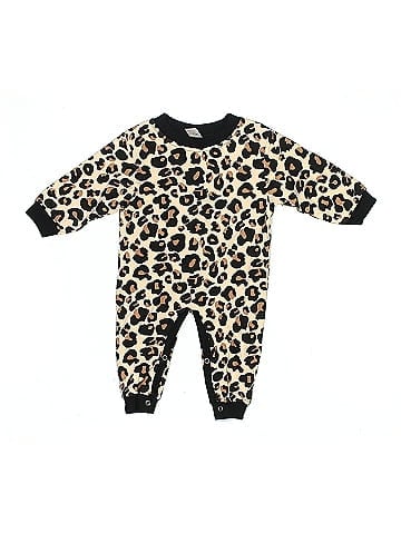 Laughing Giraffe Long Sleeve Outfit (view 1)