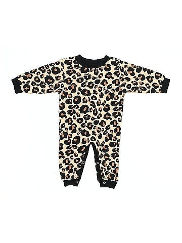 Laughing Giraffe Long Sleeve Outfit (view 1)