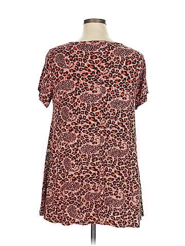 Larace Short Sleeve T-Shirt (view 2)