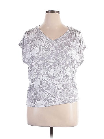 Jennifer Lopez Short Sleeve Top (view 1)