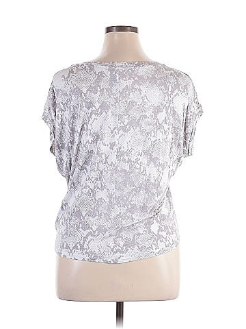 Jennifer Lopez Short Sleeve Top (view 2)