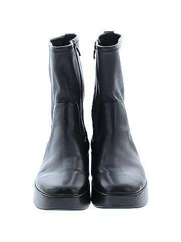 FitFlop Boots (view 2)