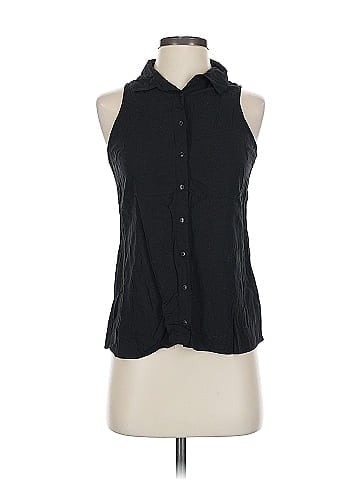 Guess Sleeveless Button-Down Shirt (view 1)