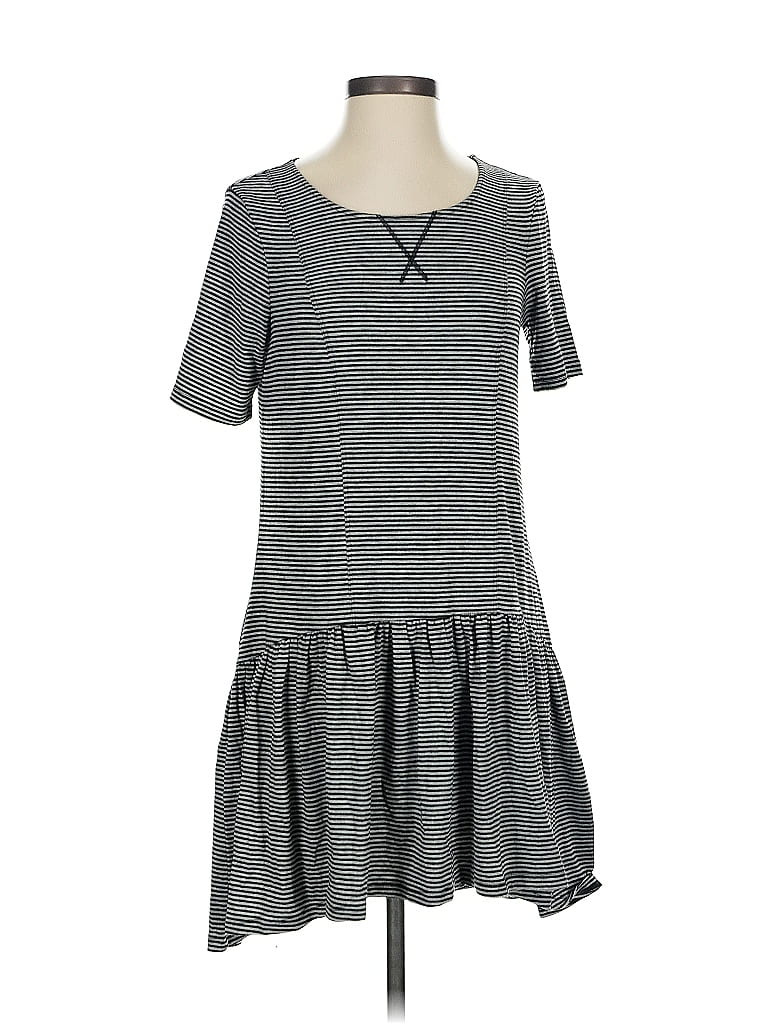 Pre-owned Bcbgeneration Casual Dress In Gray