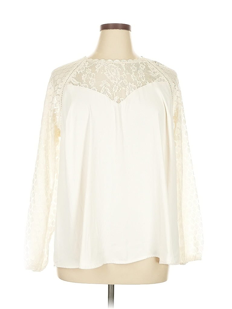 Pre-owned Torrid Long Sleeve Blouse In White