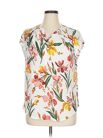 Fun2Fun Sleeveless Blouse (view 1)