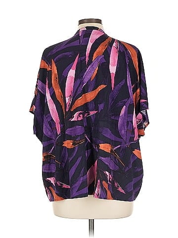 IMAN Short Sleeve Button-Down Shirt (view 2)