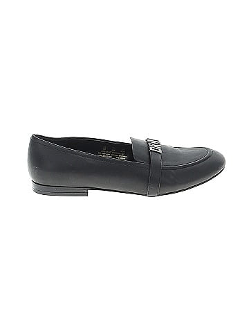 DKNY Flats (view 1)