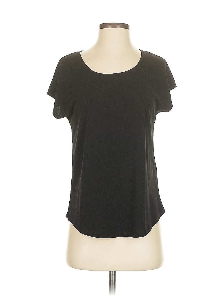 Click to view more detailed imagery on our partner's website Pre-owned Chico's Short Sleeve T-shirt In Black