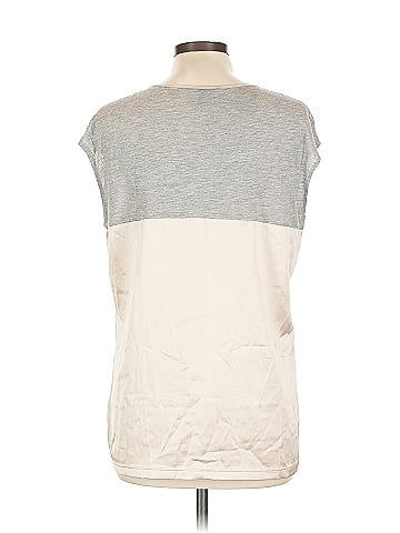 Daisy Fuentes Sleeveless T-Shirt (view 2)