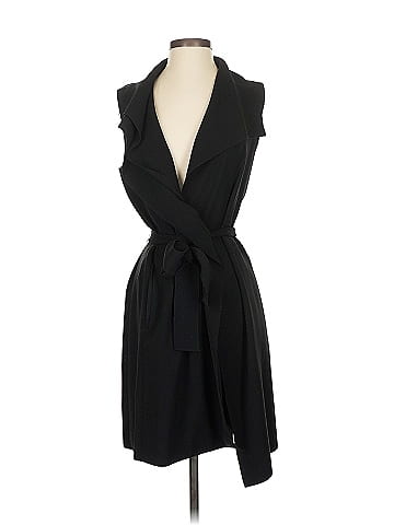 Vince. Tuxedo Vest (view 1)