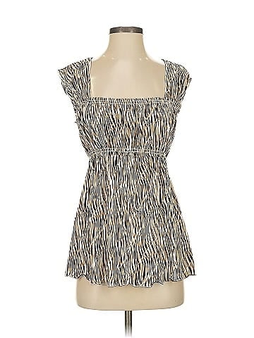 Grace Elements Sleeveless Blouse (view 1)