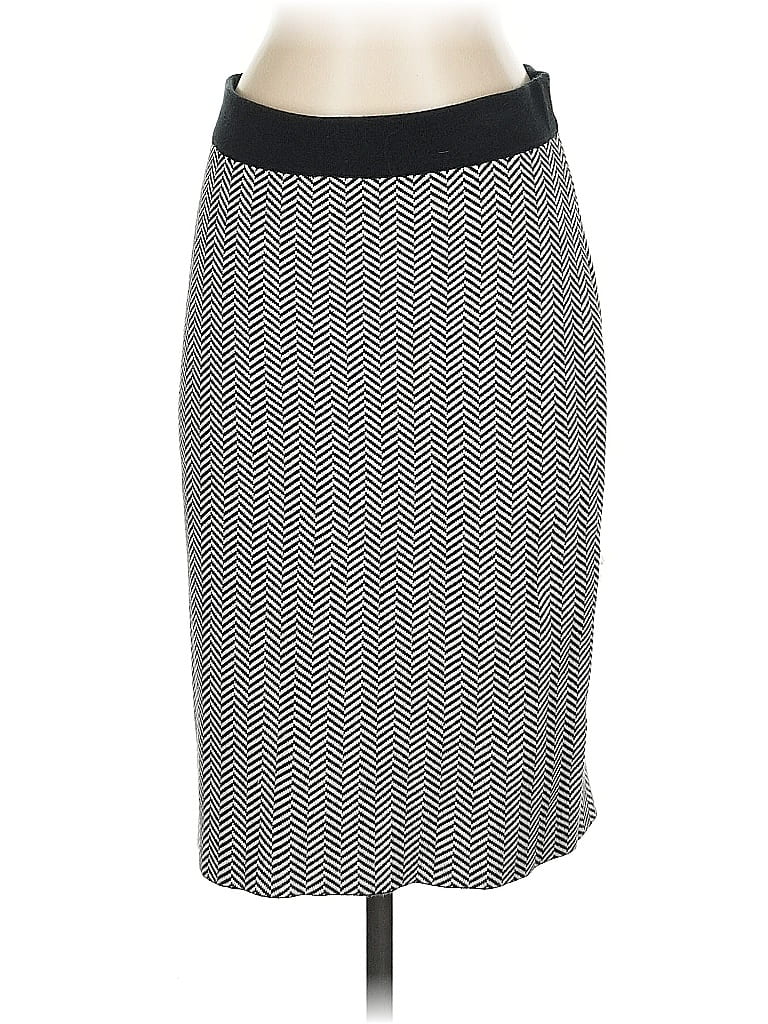 Click to view more detailed imagery on our partner's website Pre-owned Elle Casual Skirt In Gray