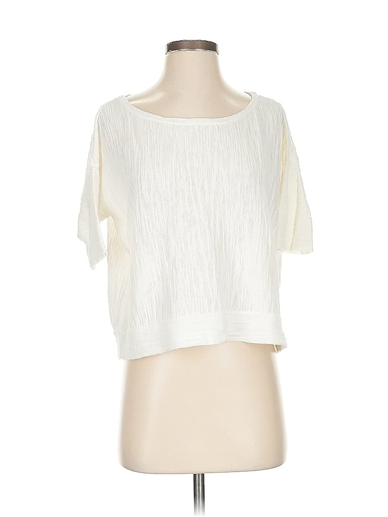 Click to view more detailed imagery on our partner's website Pre-owned Athleta Short Sleeve Top Ivory Boatneck Tops In White