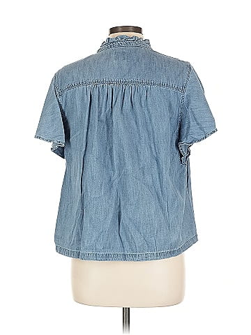 Gap Short Sleeve Button-Down Shirt (view 2)