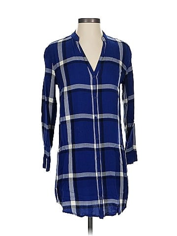 Cupcakes & Cashmere Long Sleeve Button-Down Shirt (view 1)