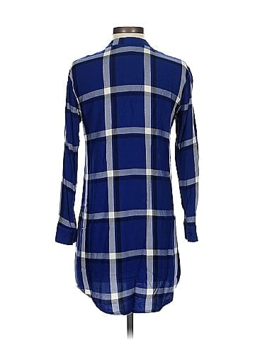 Cupcakes & Cashmere Long Sleeve Button-Down Shirt (view 2)