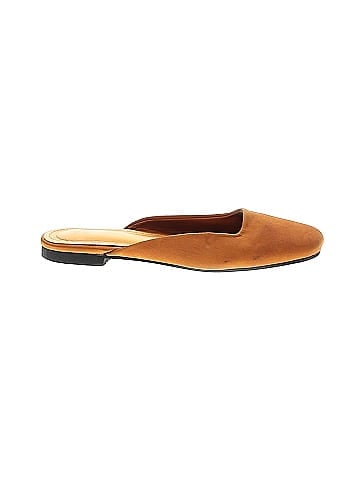 Unbranded Flats (view 1)