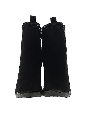 Daisy Fuentes Ankle Boots (view 2)