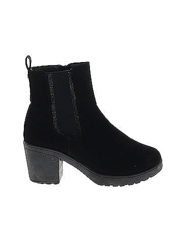 Daisy Fuentes Ankle Boots (view 1)