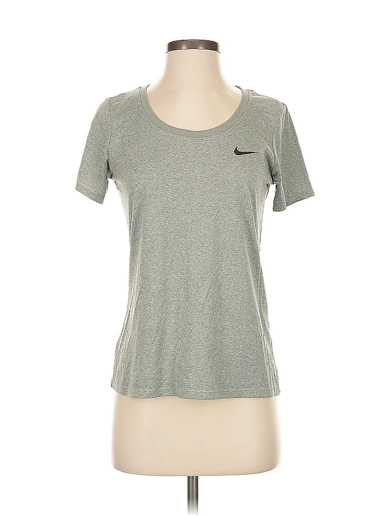 Pre-owned Nike Active T-shirt In Gray