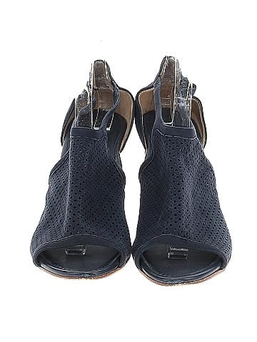 Anyi Lu Heels (view 2)