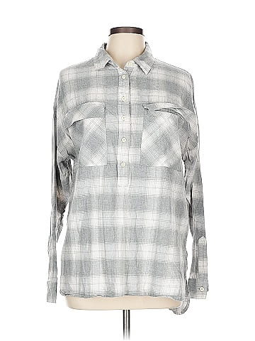 Old Navy Long Sleeve Button-Down Shirt (view 1)