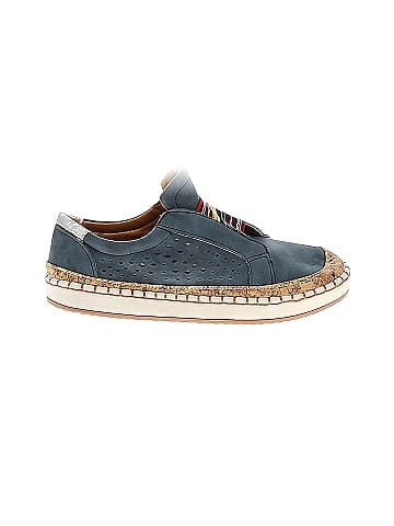 Unbranded Flats (view 1)