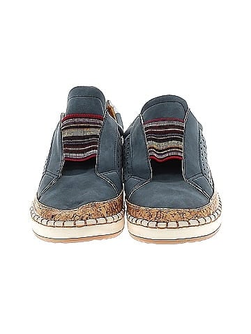 Unbranded Flats (view 2)
