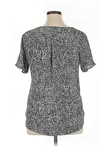 Violet & Claire Short Sleeve Blouse (view 2)