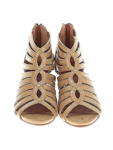 Cliffs by White Mountain Wedges (view 2)
