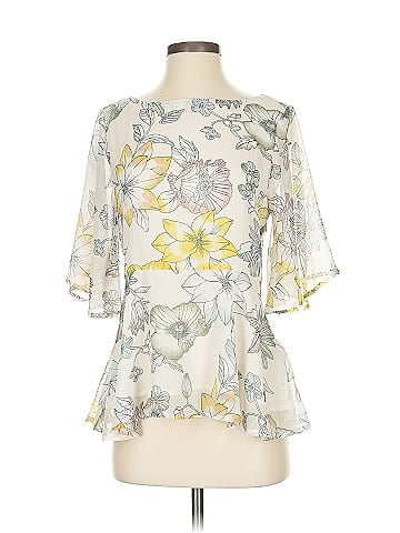 Cupcakes & Cashmere 3/4 Sleeve Blouse (view 1)